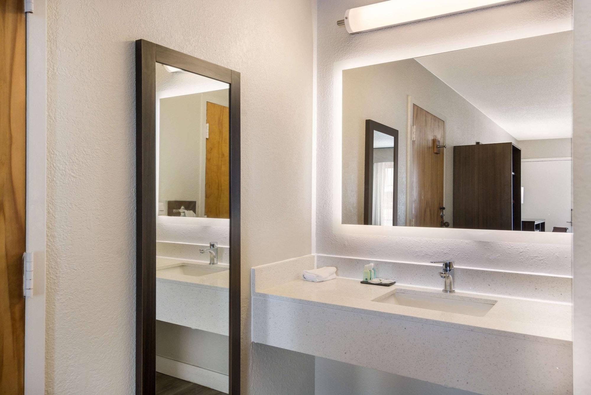 אמפוריה Quality Inn מראה חיצוני תמונה